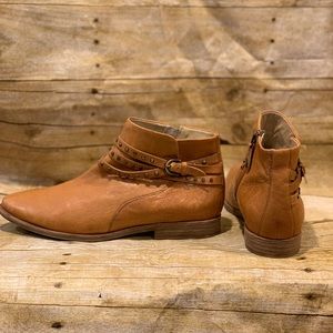 GEOX RESPIRA D ELIXIR ANKLE BOOTS